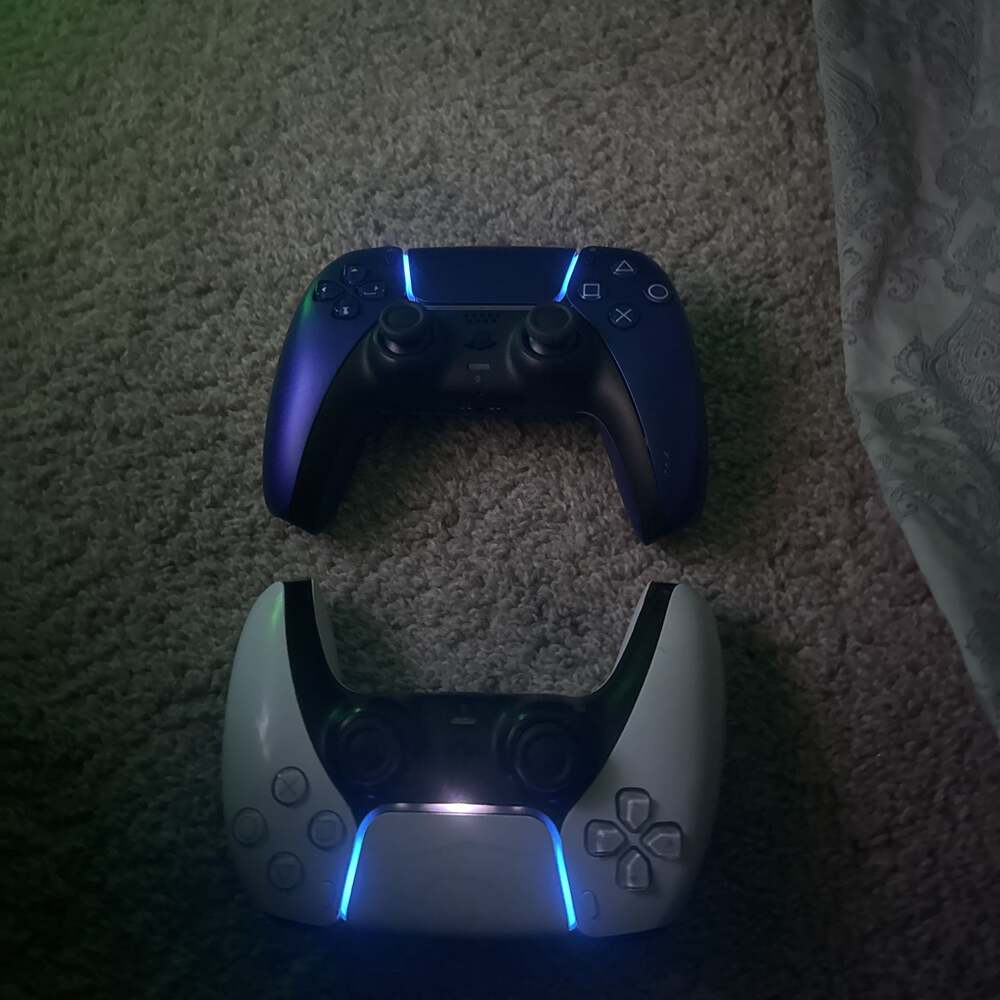 Sony PS5 DualSense Edge Wireless Controller - BLACK + Sony PS5 DualSense Wireles